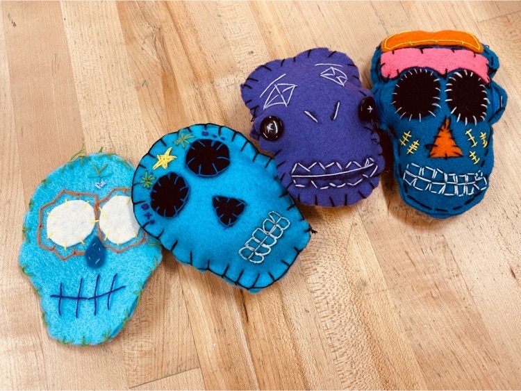 embroidery skulls 